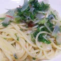 รูปของ ジャコとセロリの葉っぱパスタ