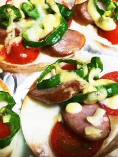 リメイク!ギョウザの皮でミニピザ☆-レシピのメイン写真
