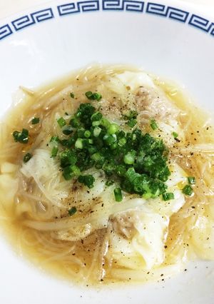 今日ランチ； 簡単ワンタンスープ-レシピのメイン写真