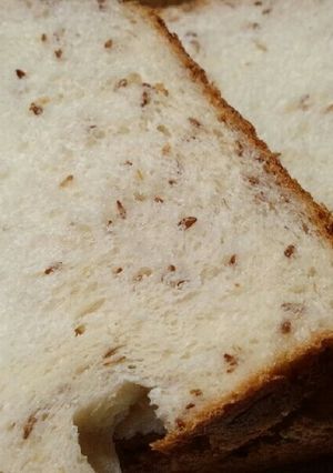 アマニ入り食パン-レシピのメイン写真