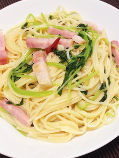 ベーコンと豆苗のペペロンチーノ-レシピのメイン写真