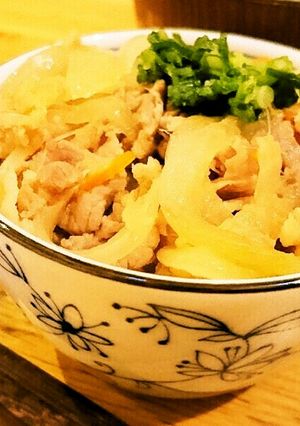 塩麹を使って柔らか豚肉のしょうが焼き丼-レシピのメイン写真