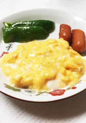 朝食に！チーズスクランブルエッグ-レシピのメイン写真