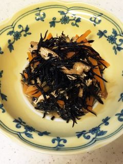 甘さ控えめ!フライパンでひじきの煮物-レシピのメイン写真