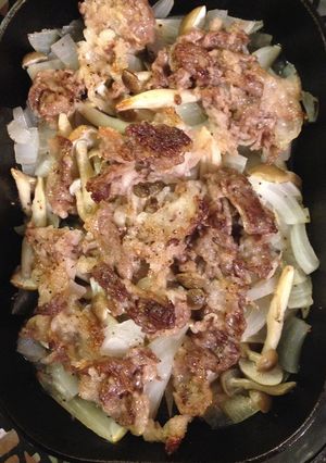 自宅ダッチ！牛肉とぶなしめじと玉ねぎ-レシピのメイン写真