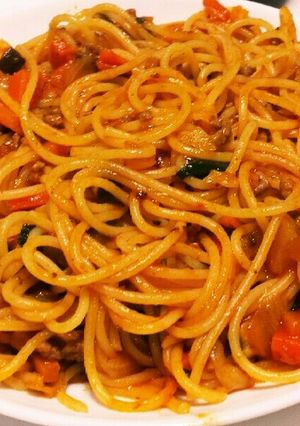 ナポリタンとボロネーゼの間に-レシピのメイン写真