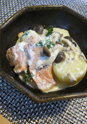 秋サケとジャガイモのクリーム煮♪-レシピのメイン写真