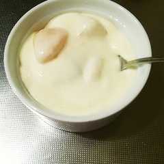 รูปของ 生クリームヨーグルト