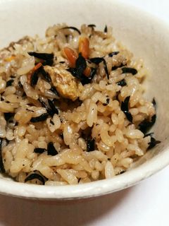 ひじきの炊き込みご飯(覚書-レシピのメイン写真