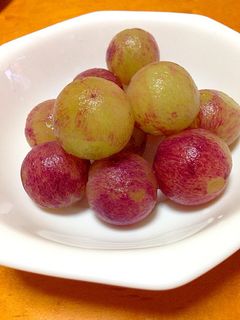 葡萄の皮、綺麗にむけちゃった(≧∇≦)-レシピのメイン写真