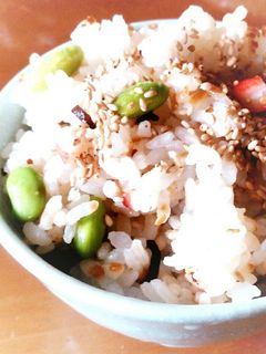 簡単混ぜるだけ♡枝豆&塩昆布の混ぜご飯-レシピのメイン写真