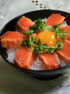 炙り塩麹サーモン丼-レシピのメイン写真
