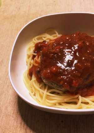 レトルトのミートソースでハンバーグパスタ-レシピのメイン写真