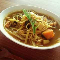 รูปของ 和風カレースープでワンポットパスタ