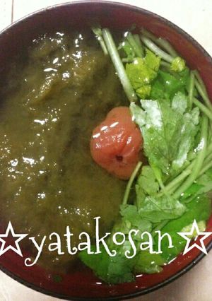 とろろ昆布と三つ葉のお吸い物～梅干し風味-レシピのメイン写真