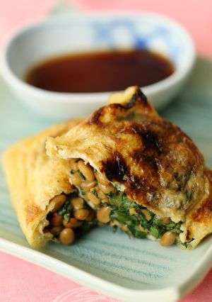 納豆と春菊の入ったぷっくりきつね焼き-レシピのメイン写真