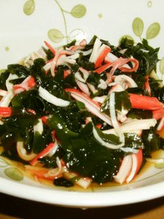 手軽に作ろうワカメとカニカマの酢の物-レシピのメイン写真