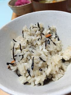 乾物でひじきと切干大根の炊き込みご飯-レシピのメイン写真