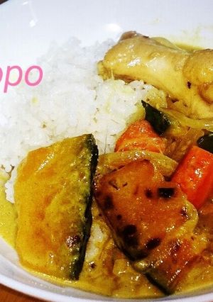 ココナッツミルクでカレーアヤム♪-レシピのメイン写真