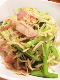 小松菜とえのきとベーコンの中華風炒め-レシピのメイン写真