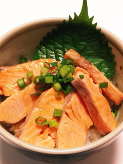 簡単!炙りサーモン丼☆-レシピのメイン写真