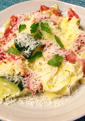ズッキーニと生ハム豆乳クリームパスタ-レシピのメイン写真