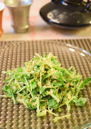 豆苗のピーナッツサラダ-レシピのメイン写真