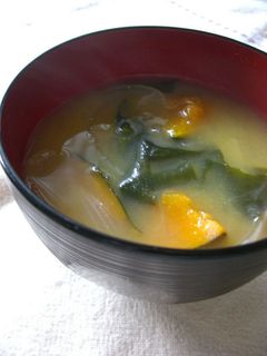 カボチャと玉ねぎのみそ汁 -レシピのメイン写真
