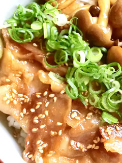 豚しめじ丼-レシピのメイン写真