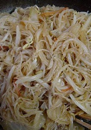 つゆの素で、焼きビーフン-レシピのメイン写真