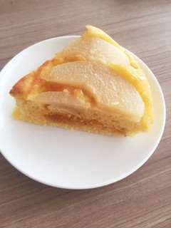 簡単☆梨と市販シュークリームのケーキ-レシピのメイン写真