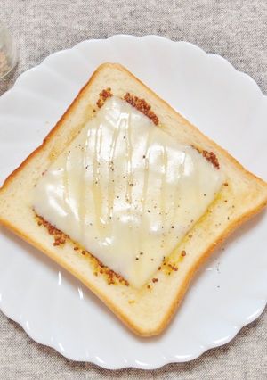 朝食にはちみつマスタードのチーズトースト-レシピのメイン写真