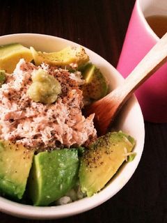 ツナマヨ×アボカド丼-レシピのメイン写真