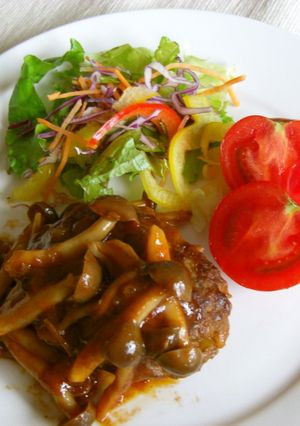 きのこの煮込みハンバーグ-レシピのメイン写真