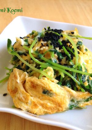 生姜でサッパリ！豆苗と卵の炒め物-レシピのメイン写真