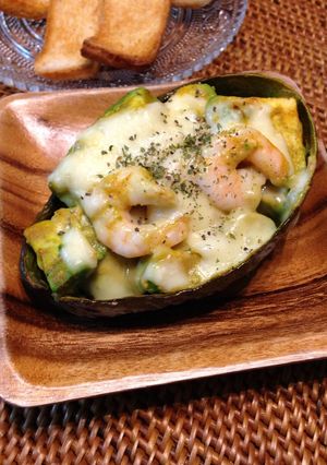 海老とアボカドのココット焼き-レシピのメイン写真