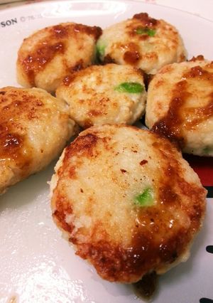 おつまみに☆豆腐とえだまめの揚げバーグ-レシピのメイン写真