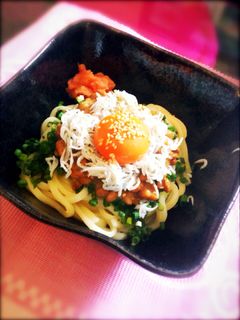 簡単☆びっくり!ふわふわ納豆釜玉うどん♡-レシピのメイン写真