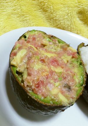 アボガドのマグロの剥き身和え-レシピのメイン写真