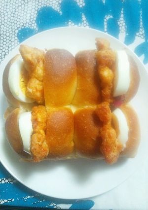 朝食にランチにちぎりパンで唐揚げサンド♪-レシピのメイン写真