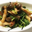 豆苗と焼きしめじのゴマ梅和え
