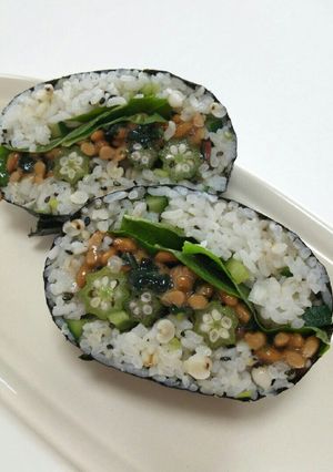 金時草と納豆のネバネバおにぎらず-レシピのメイン写真