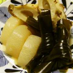รูปของ お手軽♡大根と早煮昆布の煮物♡