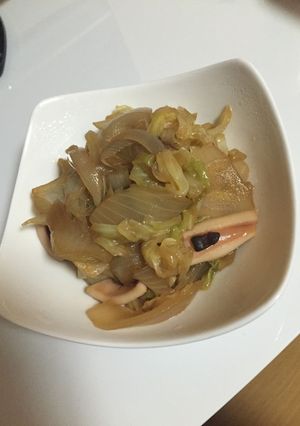 イカキャベツ玉ねぎ の 炒め-レシピのメイン写真