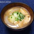【 じゃがいもと玉ねぎのお味噌汁♪ 】
