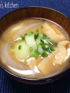 【 じゃがいもと玉ねぎのお味噌汁♪ 】-レシピのメイン写真