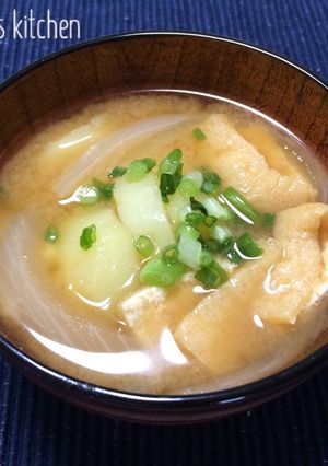 【 じゃがいもと玉ねぎのお味噌汁♪ 】-レシピのメイン写真