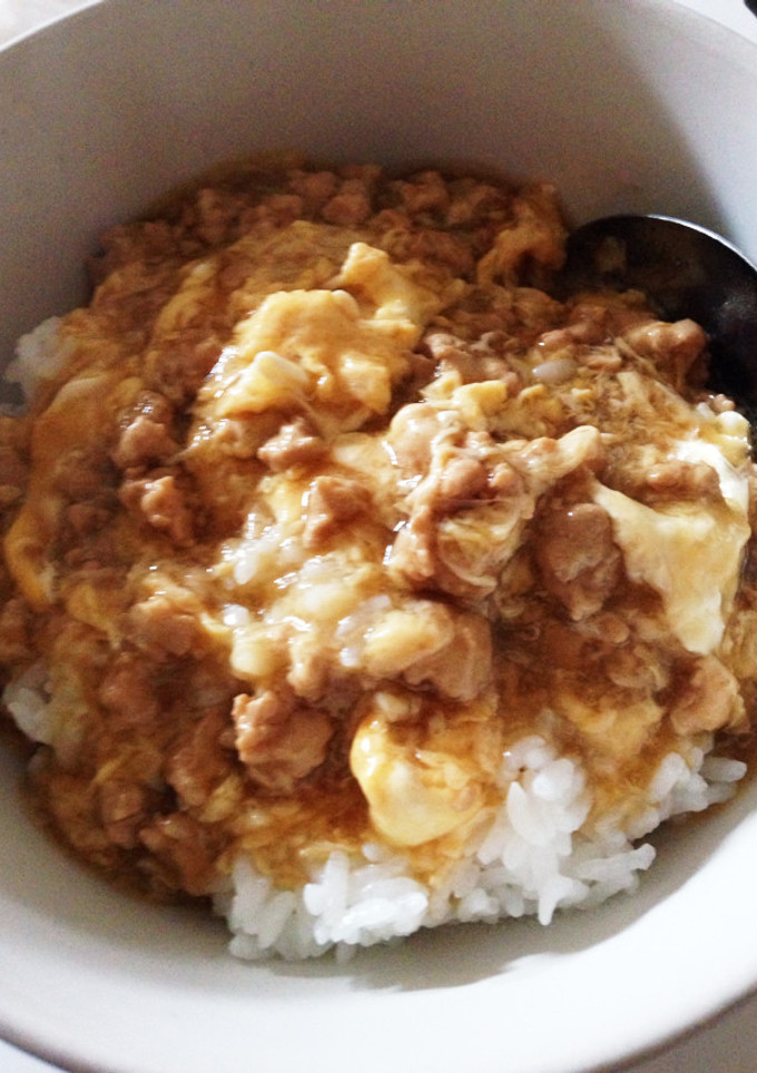 余った餡で☆鶏そぼろ卵とじ丼♪-レシピのメイン写真
