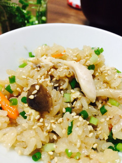 手羽元でうまみたっぷり!炊き込みご飯-レシピのメイン写真