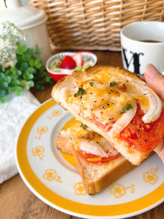 新玉ねぎとトマトの味噌マヨチーズトースト-レシピのメイン写真